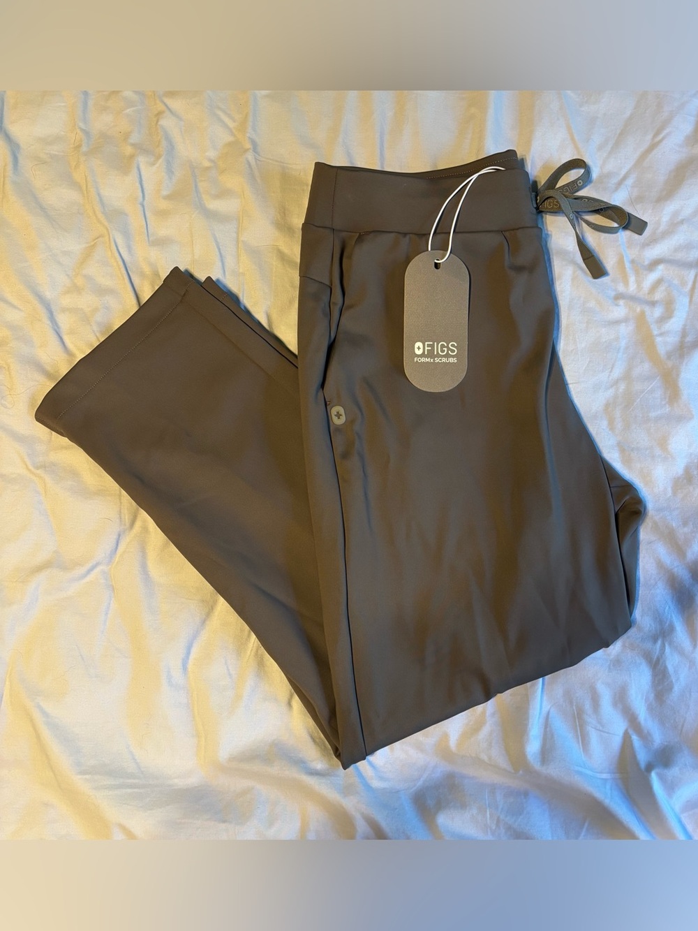 NWT Gray FIGS pants size MP